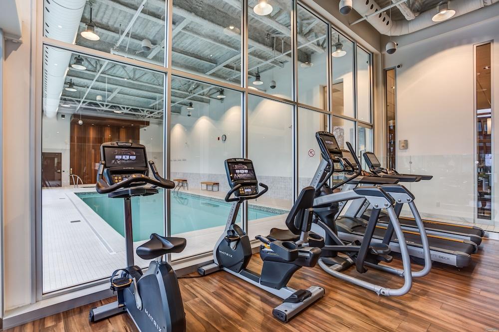 Otl Gouverneur Chicoutimi Exteriör bild The gym at the hotel